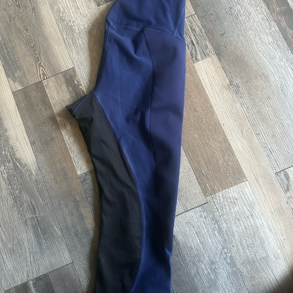 Nike Women's Blue and Black high waisted  Leggings